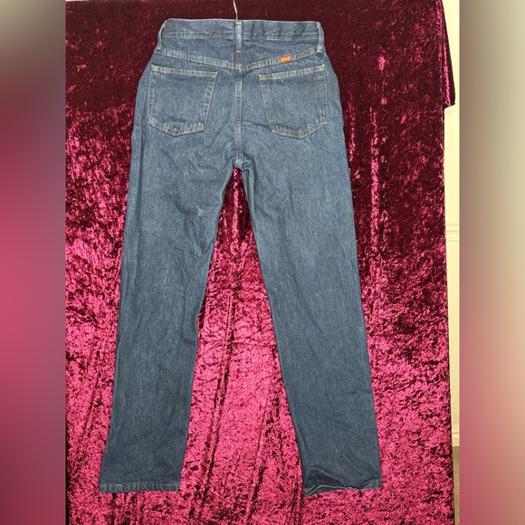 Rustler Mens Medium Wash Blue Denim Jeans Regular Fit Straight Leg Size 30X32 - Picture 2 of 9